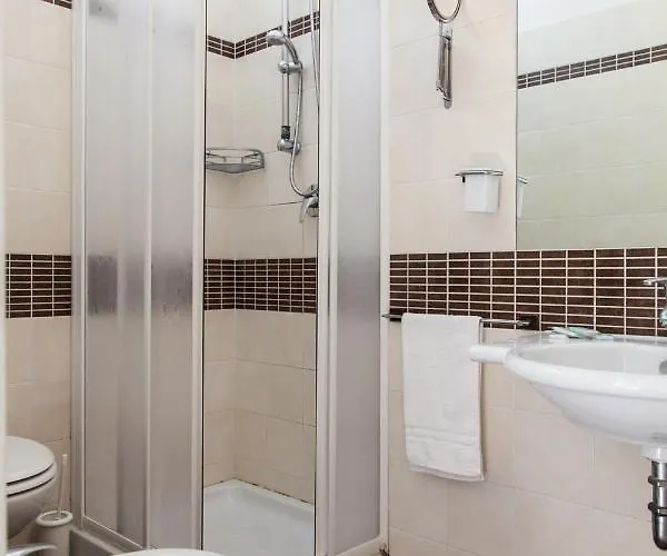 Leon D'oro 3* كاتوليكا